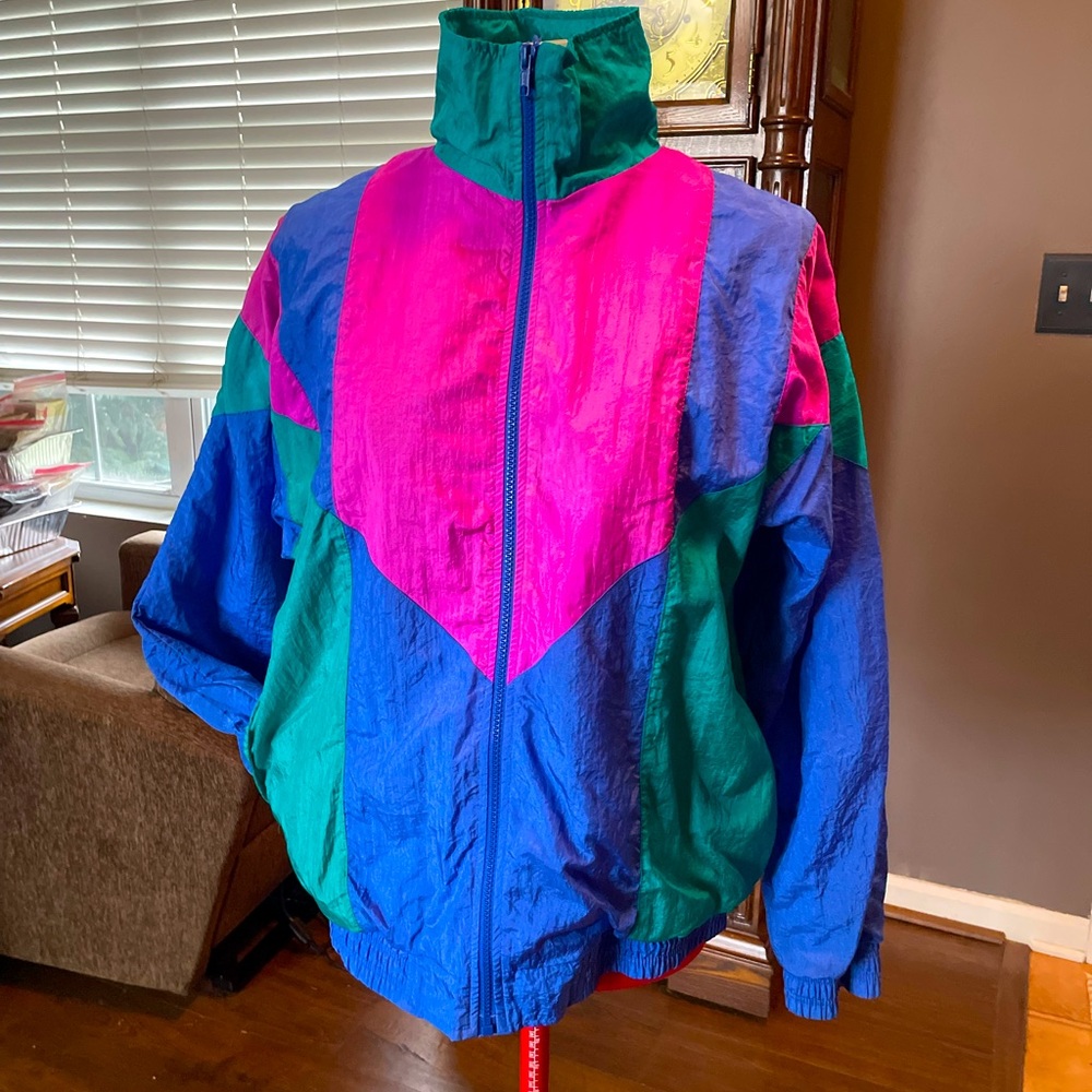 Vintage Color-blocked Windbreaker Track Jacket in perfect condition, size s-m
